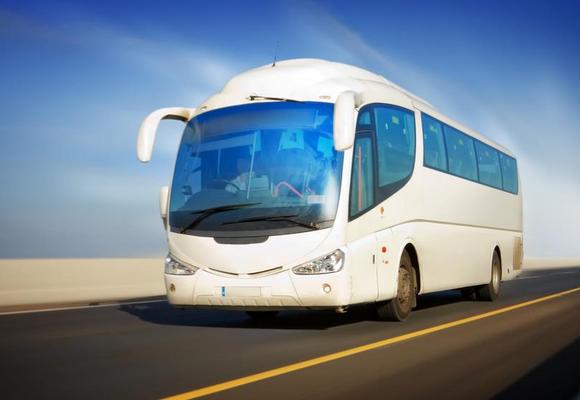 Jadący autobus