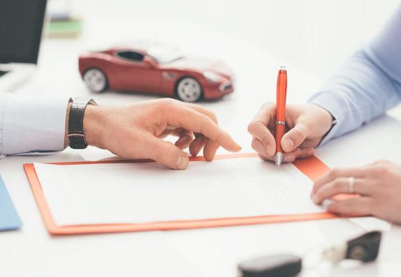 Podpisanie umowy - przerejestrowanie samochodu