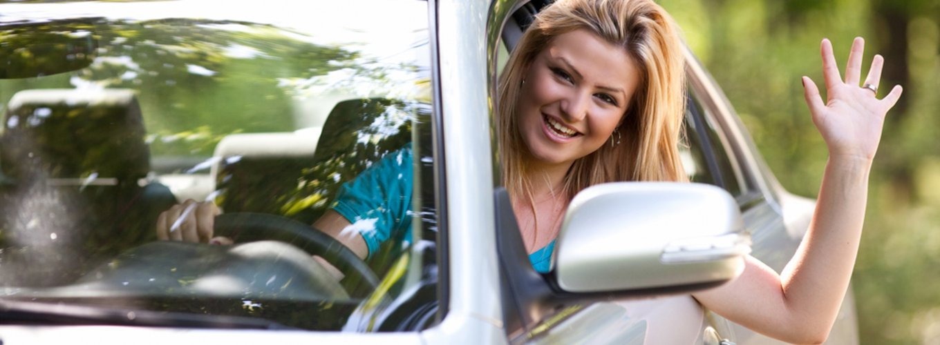 kobieta za kierownicą