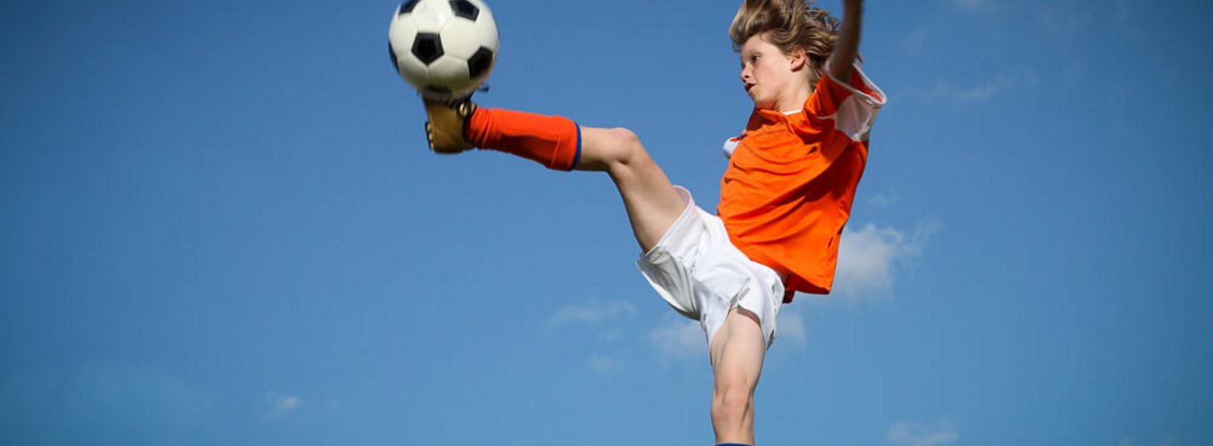 Ubezpieczenie dla dziecka uprawiającego sport – co jest ważne? Ochrona z ubezpieczenia NNW dla dziecka przy uszczerbku na zdrowiu