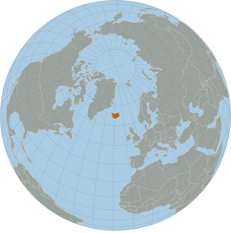 Globus z zaznaczoną Islandią, mapa świata z wyróżnionym państwem